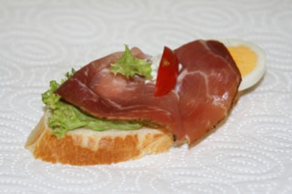 Rohschinken - Weißbrot