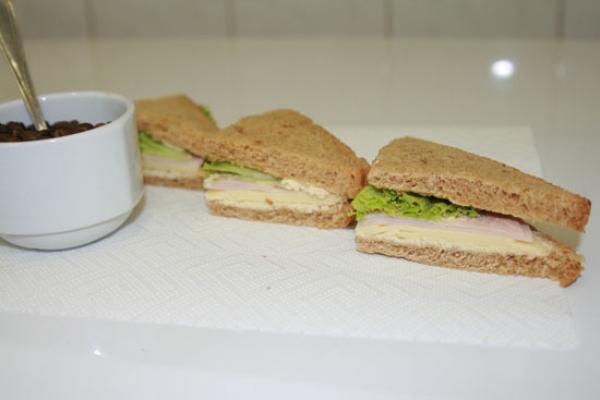 Roggen-Vollkorn-Sandwich / gemischt