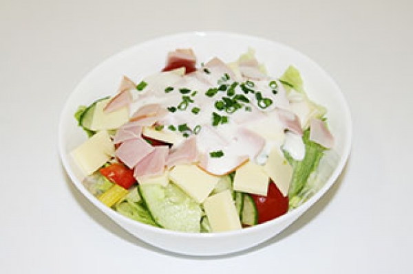 Schinken-Käse-Salat +  Joghurtdressing